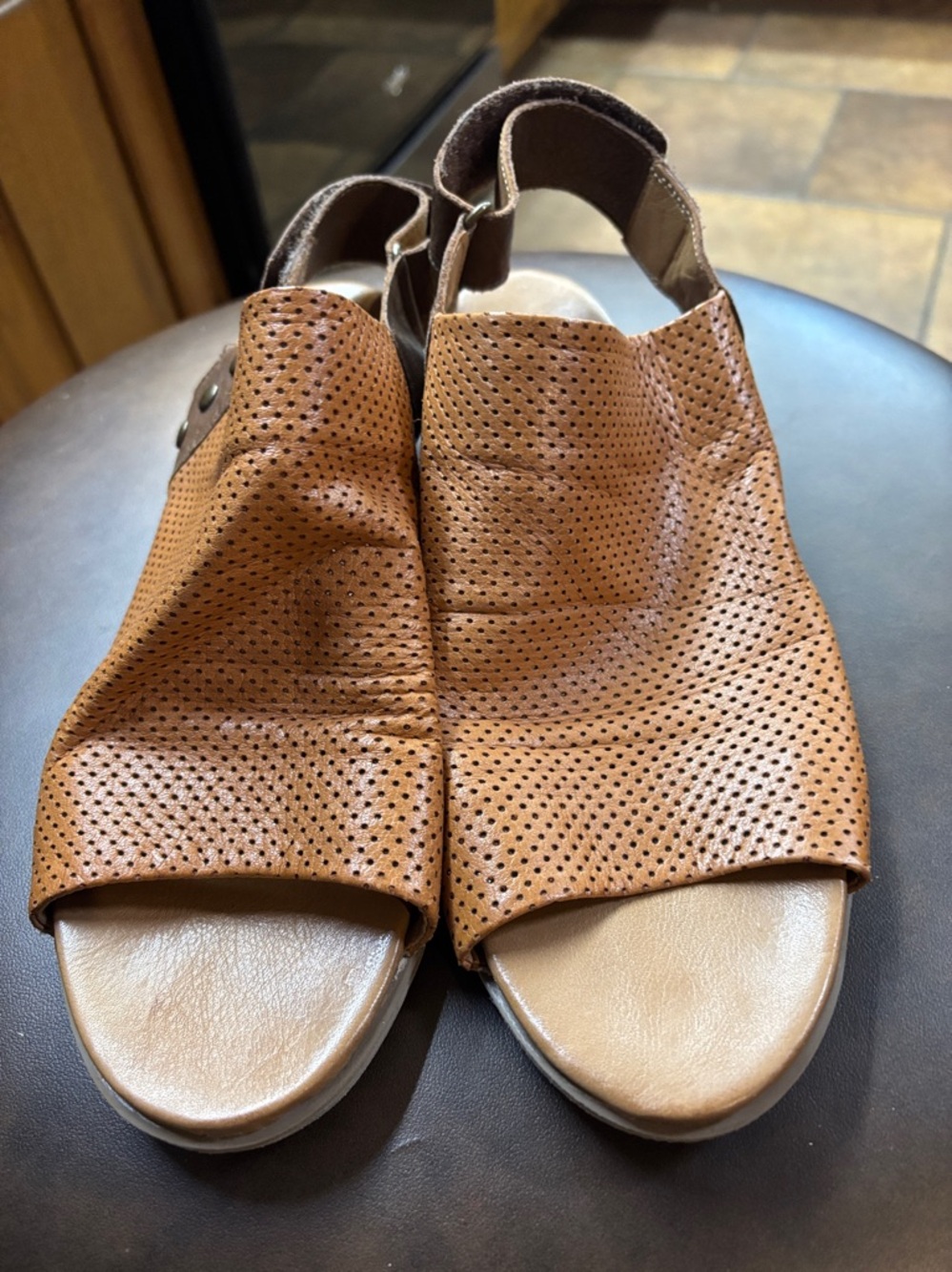 Spring Step Perforated Tan Leather Slingback Clogs - Picture 4 of 4